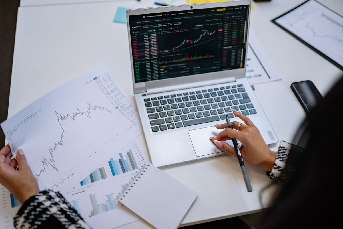 Fondos indexados vs ETFs: en qué se diferencian y cuál le conviene